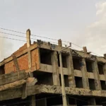 Prédio antigo onde seria o Hotel Brisa Mar na Orla de Atalaia em Aracaju está sendo demolido