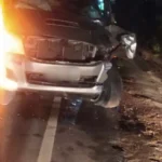 Colisão frontal envolvendo caminhonete e moto deixa um morto