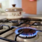 Petrobras anuncia nova redução no preço do gás de cozinha para as distribuidoras