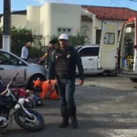 Mais um acidente envolvendo uma motocicleta e carro deixa condutor e passageira gestante feridos em Aracaju
