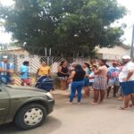 Populares de Frei Paulo protestam contra falta de água na cidade