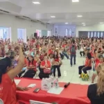 Professores da rede estadual decidem retomar aulas e marcar nova paralisação da categoria