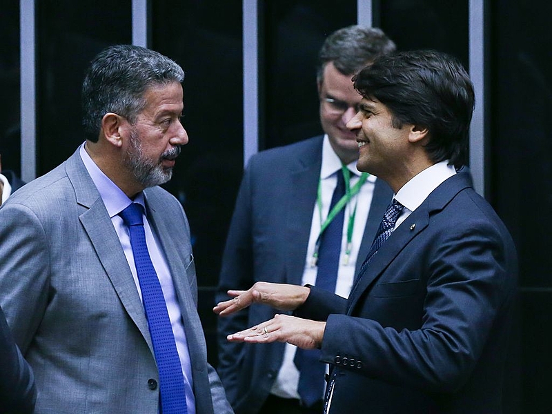 Projeto de lei de taxação para super-ricos foi aprovado pela Câmara dos Deputados