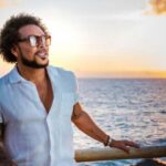Acontece neste sábado o show do cantor Jau no luau do Staleiro Beach Club
