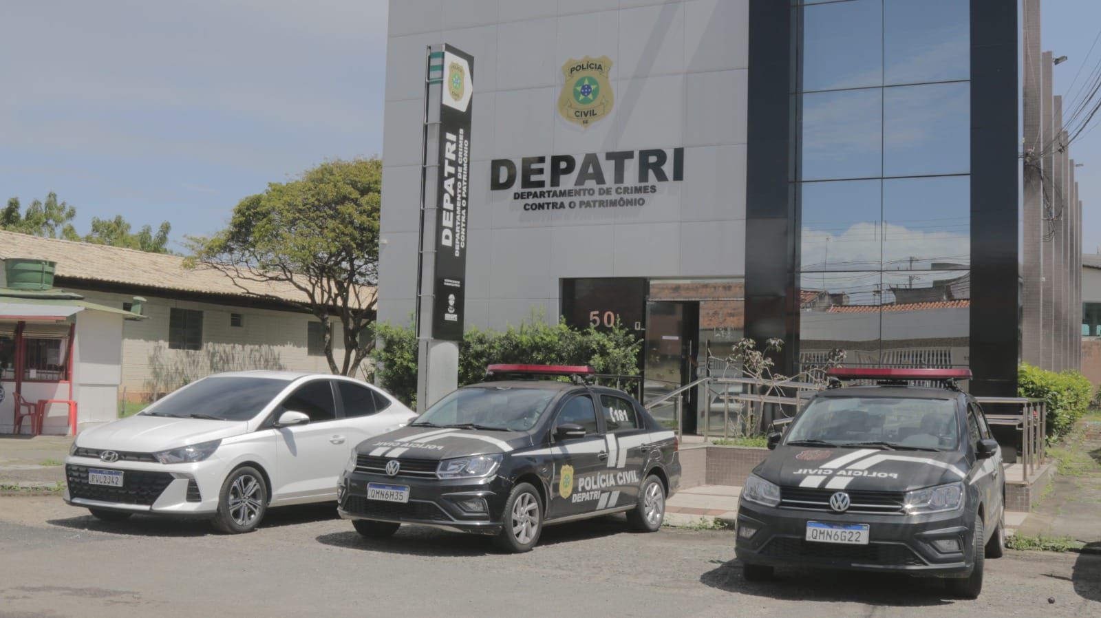 Casal investigado por golpe milionário na internet em preso em Aracaju