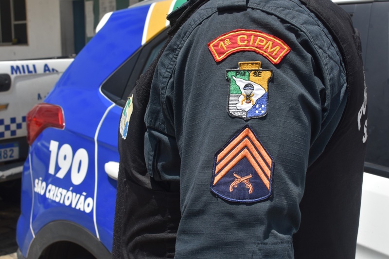 Polícia Militar prende homem que tentou matar o próprio irmão em São Cristóvão Polícia Militar prende homem que tentou matar o próprio irmão em São Cristóvão