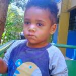 Criança de dois anos morre após ser esquecida em van escolar