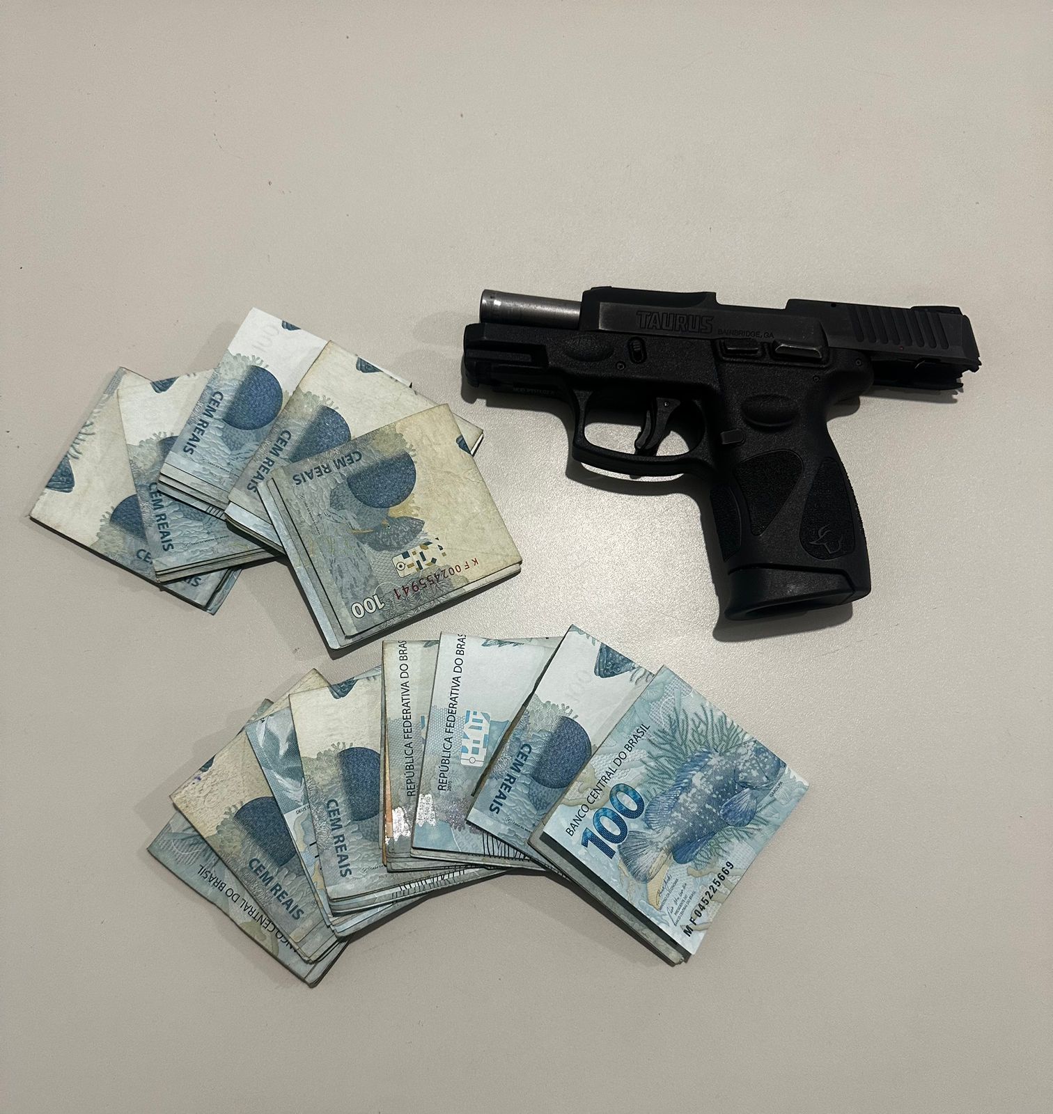 Homem tenta subornar policiais com R mil e acaba preso em Sergipe Homem tenta subornar policiais com R mil e acaba preso em Sergipe