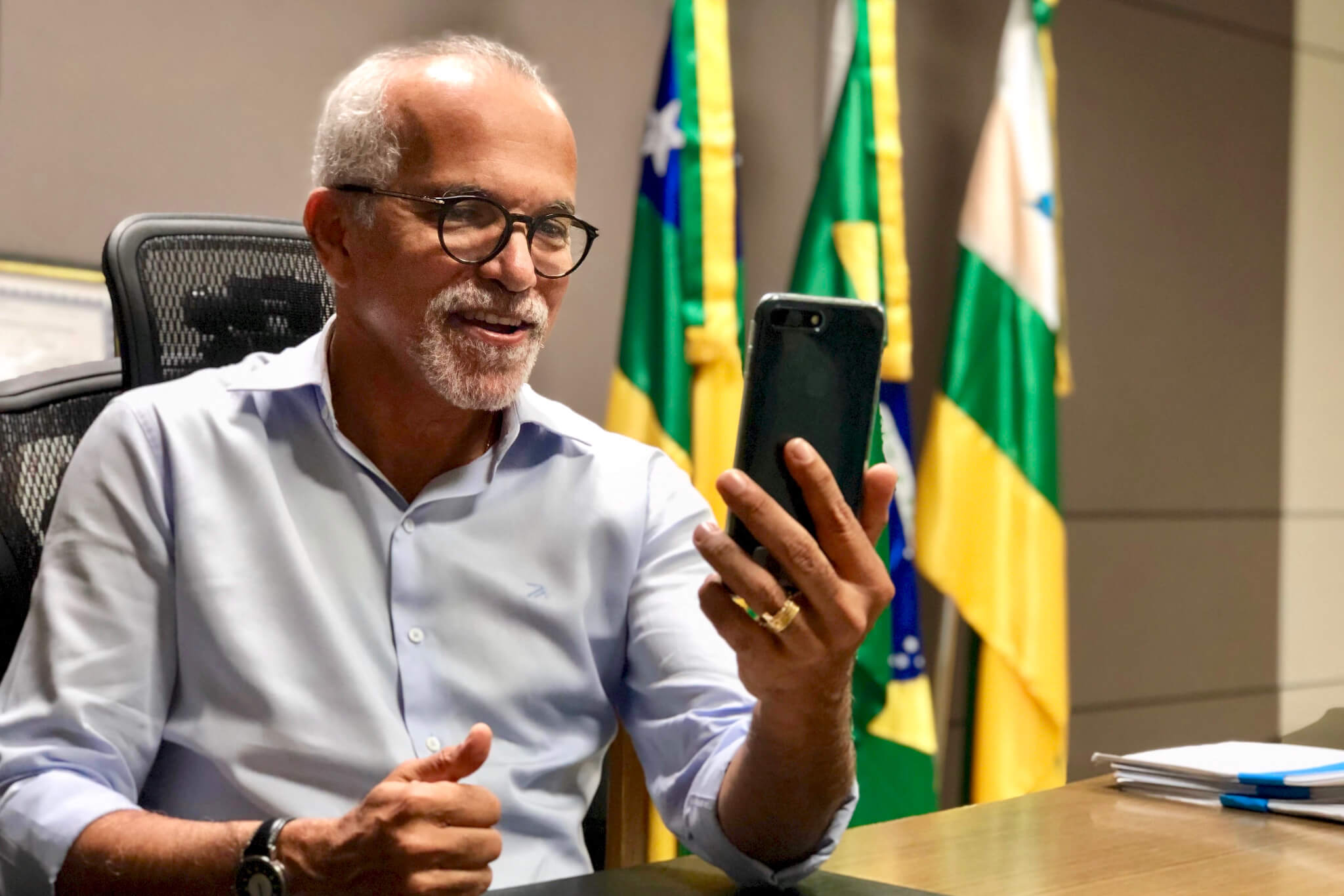 Prefeito Edvaldo Nogueira tem celular roubado no último dia de Pré-Caju Prefeito Edvaldo Nogueira tem celular roubado no último dia de Pré-Caju