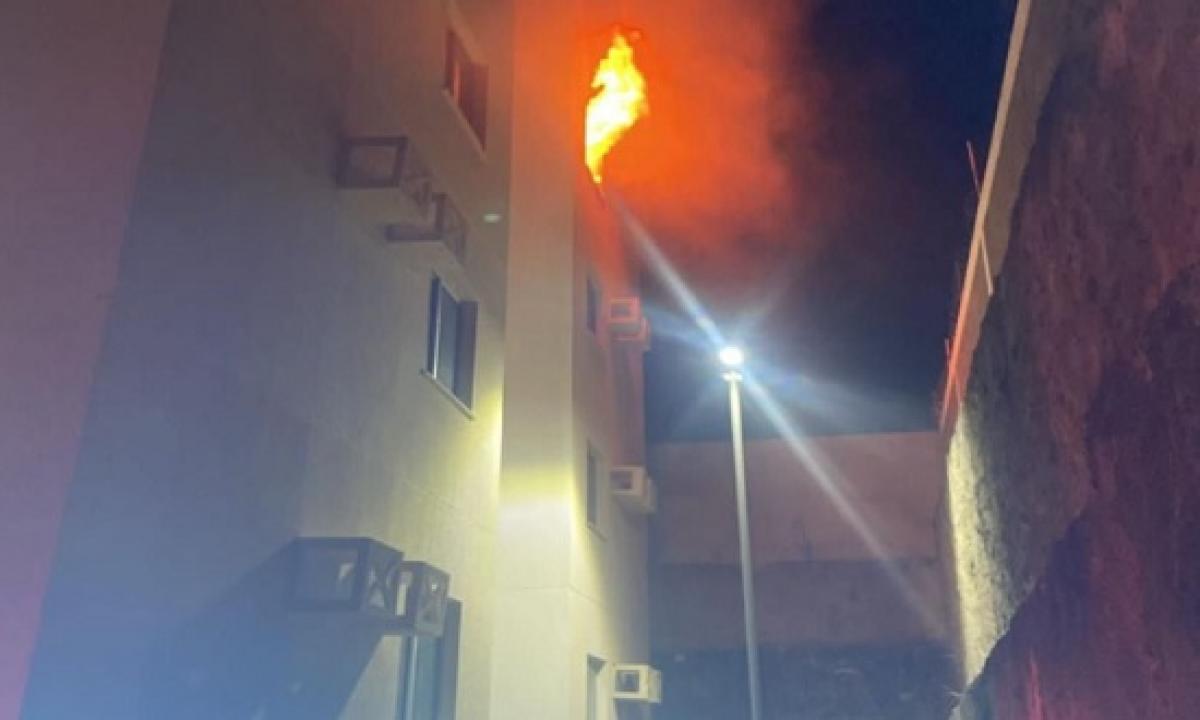 Prédio é evacuado após início de incêndio no bairro Santa Lúcia, em Aracaju