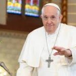 Pela primeira vez, Vaticano autoriza bênção para casais homossexuais