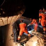 Terremoto de magnitude 6,2 atinge a China e deixa 118 mortos