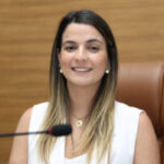 O Projeto de Lei 98/2023, que institui o Selo Escola Amiga do Autista, de autoria da Deputada Estadual Lidiane Lucena, foi aprovado na Alese