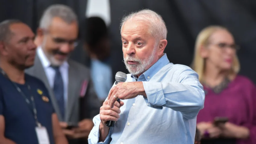 Presidente Lula fez o Ministro Márcio Macêdo (PT) passar vergonha