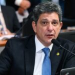 Valadares Filhos e Márcio Macêdo devem satisfação à militância do PT, disse Rogério Carvalho