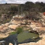 Mulher foi resgatada pelos Bombeiros Militares após machucar-se em cachoeira em Macambira