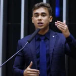 Deputado Nikolas Ferreira pede por pix após ser condenado em R mil por transfobia