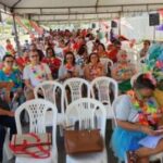 Professores ligados ao Sintese reuniram-se, hoje, em frente à sede do governo para exigir a restituição do desconto previdenciário para aposentados
