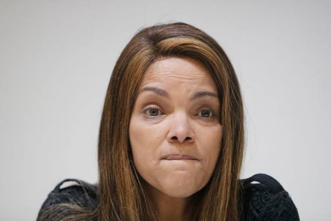 Jornalista afirma que ex -deputada Flordelis é viciada em sexo Jornalista afirma que ex -deputada Flordelis é viciada em sexo