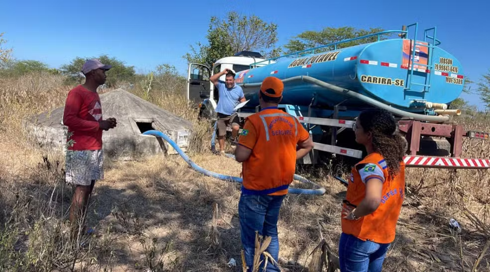 Seca em sergipe afeta nove municípios e 61 mil sergipanos Seca em sergipe afeta nove municípios e 61 mil sergipanos
