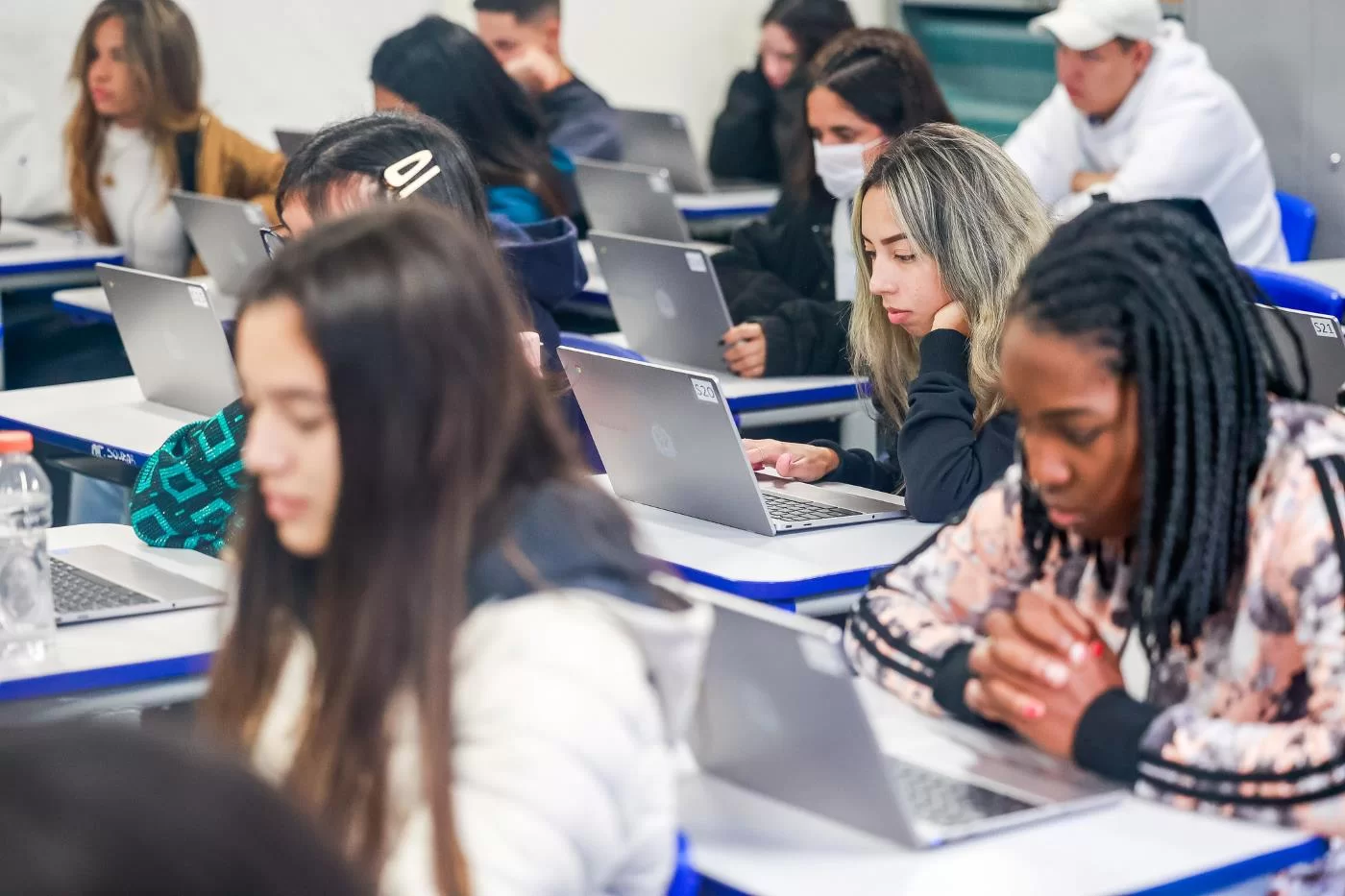 Lula autoriza programa de incentivo a estudantes do ensino médio Lula autoriza programa de incentivo a estudantes do ensino médio