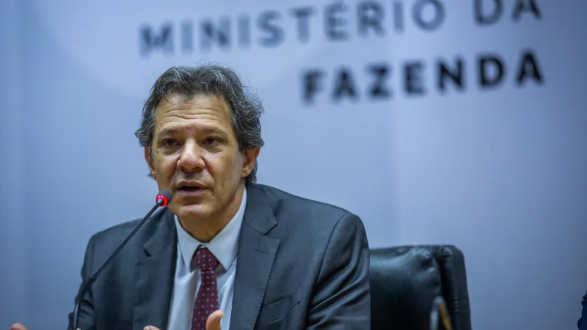 Ministro da Fazenda Fernando Haddad atribui rombo nas contas públicas a calote do governo Bolsonaro.