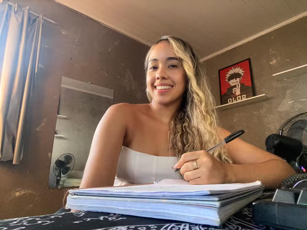 Heloisa Vitória Santos Silva é o nome de um dos três participantes com nota mil na redação do Enem 2023 Heloisa Vitória Santos Silva é o nome de um dos três participantes com nota mil na redação do Enem 2023