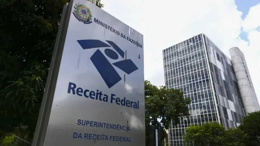 Governo suspende ato do antigo governo Bolsonaro que ampliou isenção para as igrejas Governo suspende ato do antigo governo Bolsonaro que ampliou isenção para as igrejas