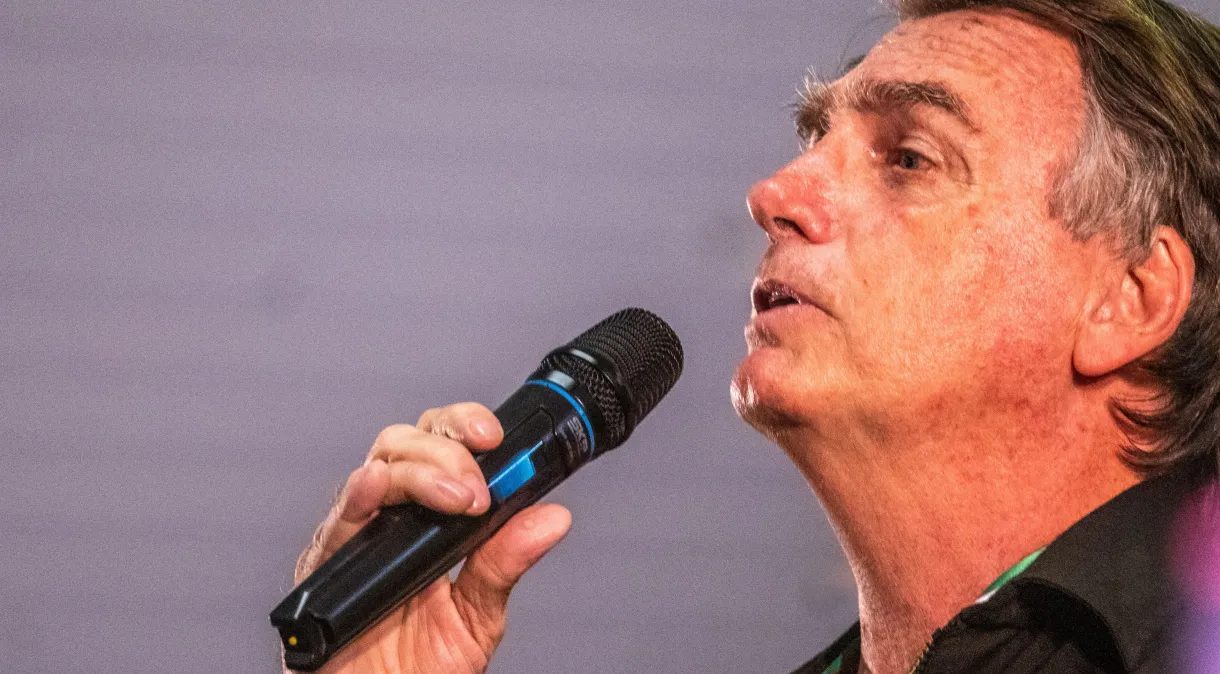 Polícia Federal informa que Bolsonaro transferiu 800 mil para os EUA enquanto articulava o Golpe de Estado.