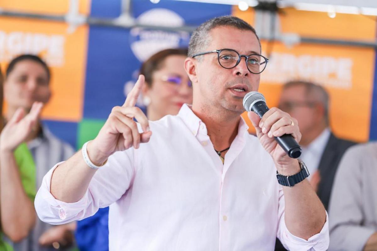 Governador Fábio Mitidieri aguarda posicionamento do partido para decidir apoio na corrida pela prefeitura de Aracaju. Governador Fábio Mitidieri aguarda posicionamento do partido para decidir apoio na corrida pela prefeitura de Aracaju.