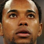 Robinho é preso em Santos-SP no início da noite desta quinta-feira