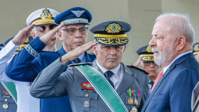 O presidente Lula ignorou o aniversário do golpe de 64, este que foi exaltado por Bolsonaro