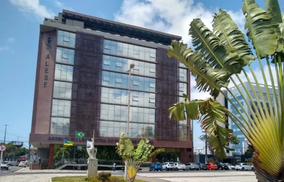 Deputados de Sergipe aprovam contratação de empréstimo de 120 milhões de dólares. Deputados de Sergipe aprovam contratação de empréstimo de 120 milhões de dólares.