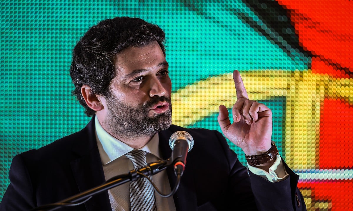 Líder da extrema-direita portuguesa promete impedir Lula de entrar em Portugal