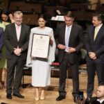 Michelle Bolsonaro afirma que o “Brasil voltará a ser governado por pessoas de bem” durante cerimônia em sua homenagem