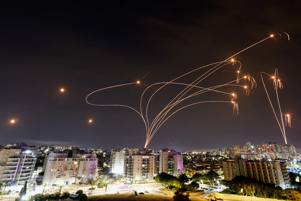 Atualização; mísseis iranianos atravessaram o Domo de ferro de Israel