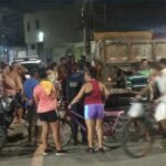 Colisão entre moto e caçamba deixa vítima fatal .