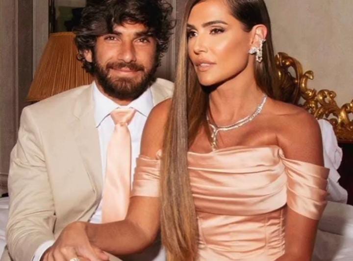 Deborah Secco e Hugo Moura não são mais um casal.