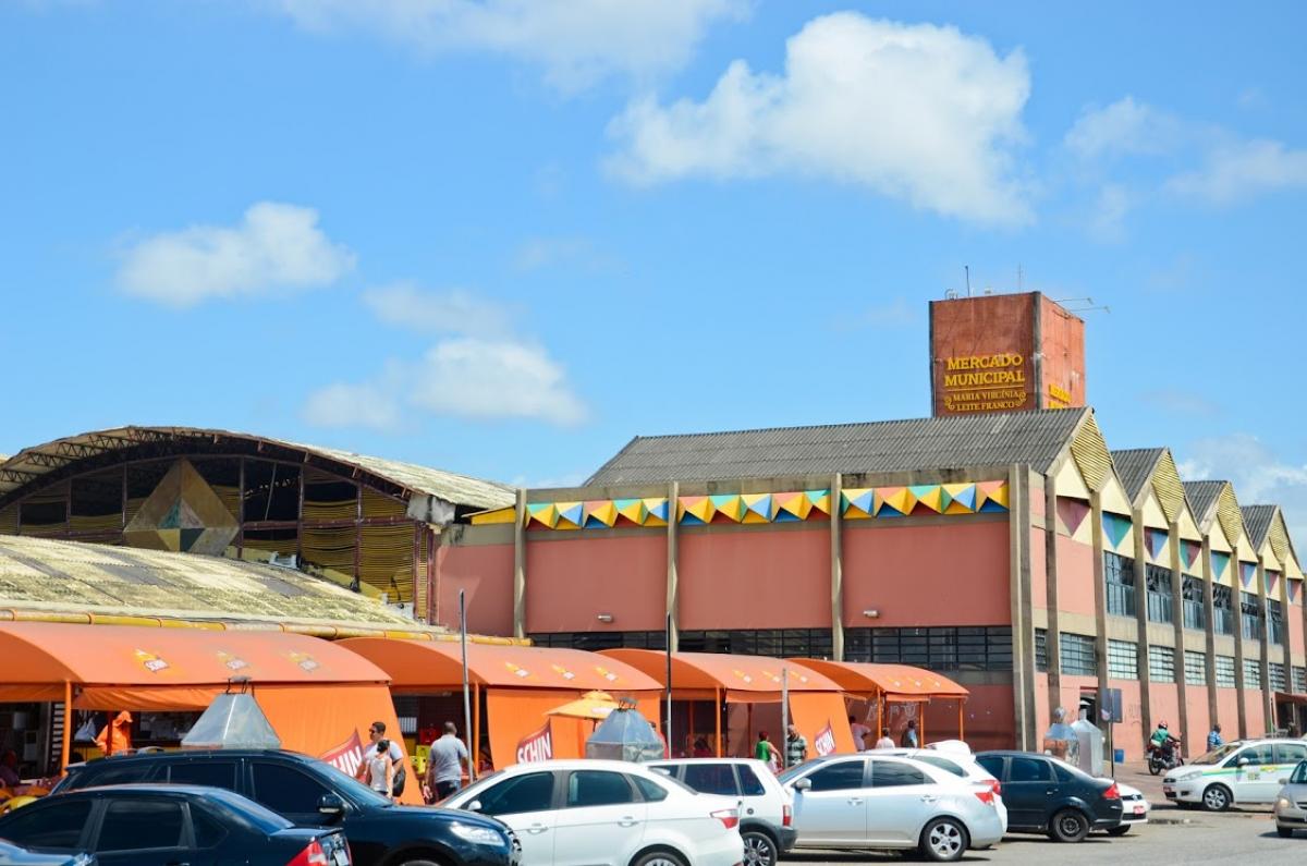 Mercado Maria Virgínia Leite Franco encontra-se fechado nesta segunda-feira (15)