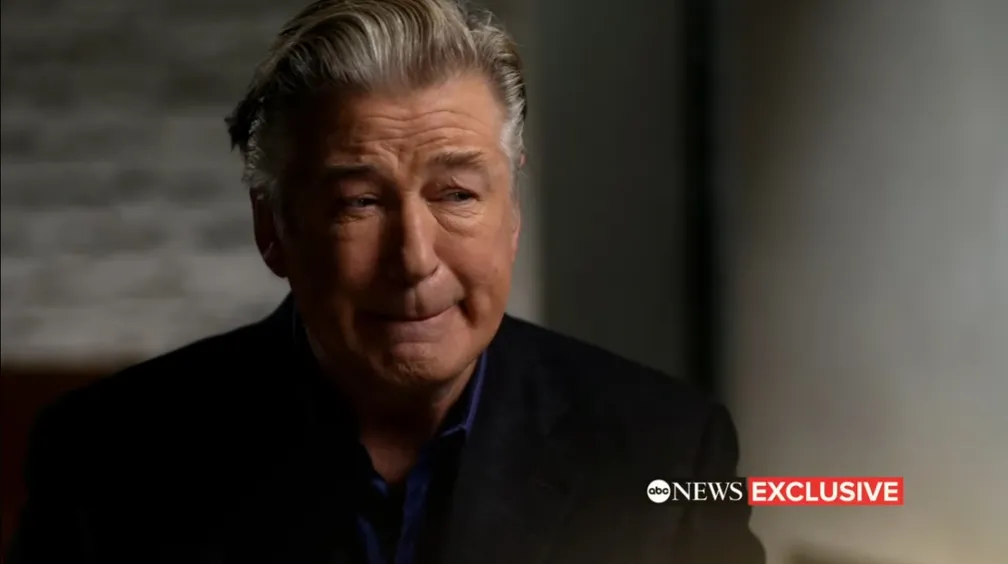 O ator Alec Baldwin foi o hostilizado dentro de cafeteria em New York O ator Alec Baldwin foi o hostilizado dentro de cafeteria em New York