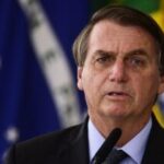Bolsonaro responde bem ao tratamento e posta vídeo tranquilizando apoiadores.