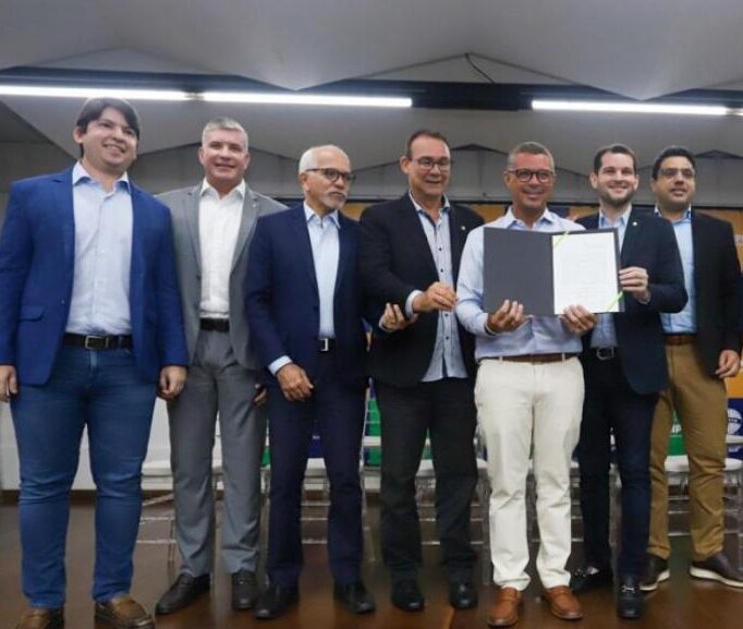 O deputado Neto Batalha foi empossado secretário de articulação com os municípios O deputado Neto Batalha foi empossado secretário de articulação com os municípios
