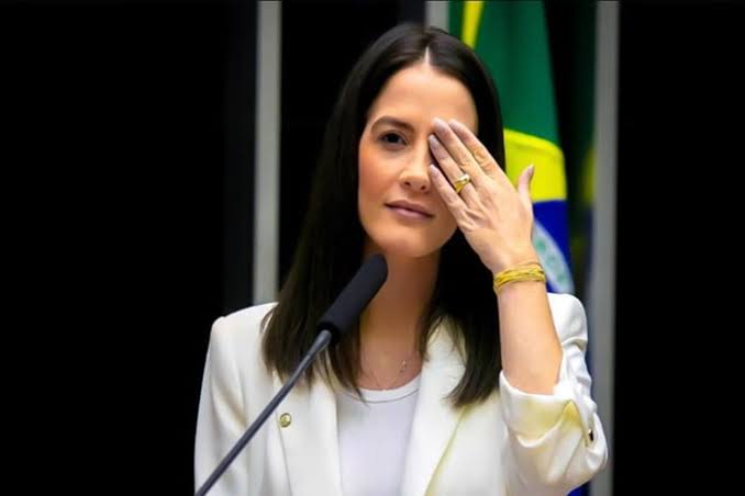 Faleceu na madrugada deste domingo a deputada federal Amália Barros (PL-MT) Faleceu na madrugada deste domingo a deputada federal Amália Barros (PL-MT)