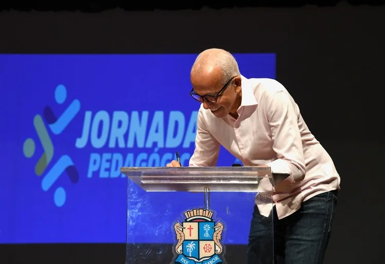 A Prefeitura Municipal de Aracaju abriu 425 novas vagas em concurso para professores A Prefeitura Municipal de Aracaju abriu 425 novas vagas em concurso para professores