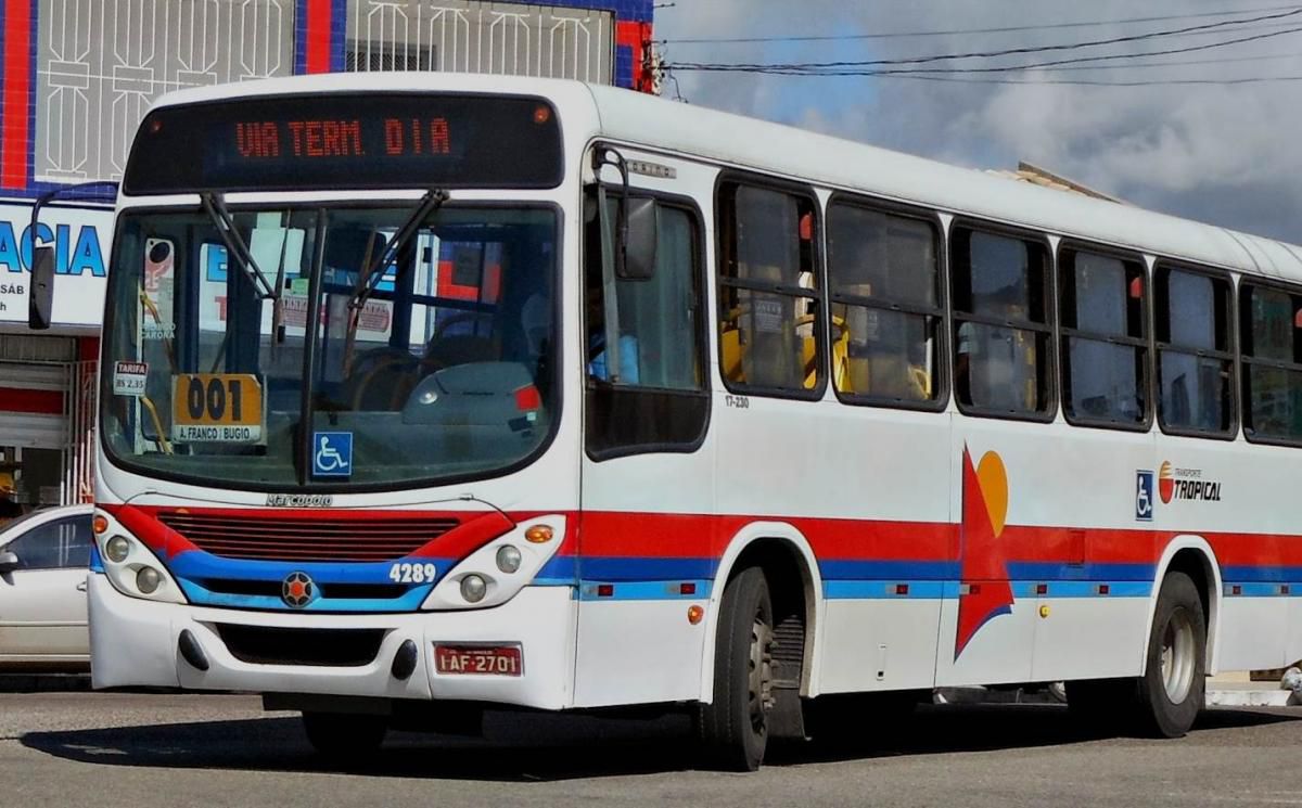 Operação Corujão: confira linhas que ofertará ônibus na madrugada para forrozeiros curtir o Arraiá do Povo Operação Corujão: confira linhas que ofertará ônibus na madrugada para forrozeiros curtir o Arraiá do Povo