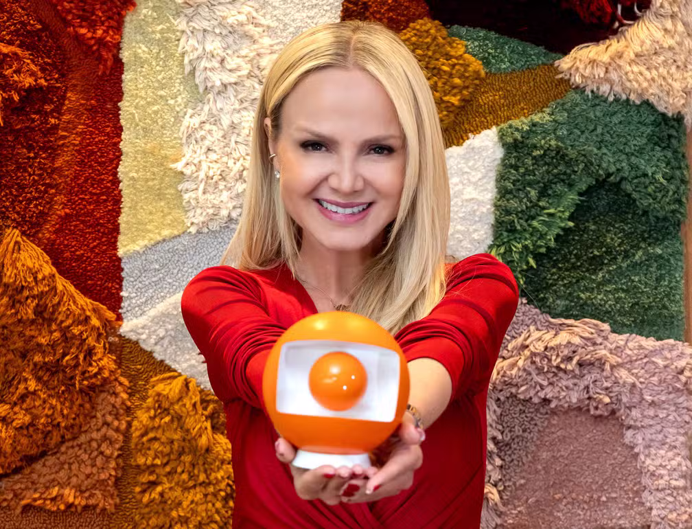 Eliana é a mais nova contratada da Rede Globo Eliana é a mais nova contratada da Rede Globo