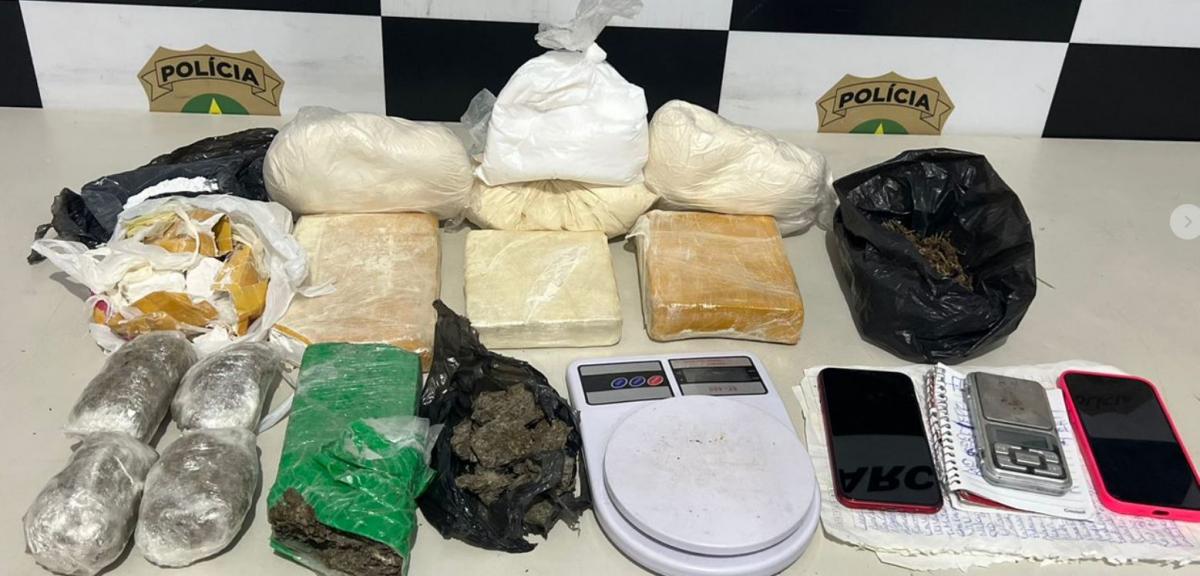 Com aproximadamente 6 kg de drogas, um casal foi preso em flagrante por tráfico de drogas