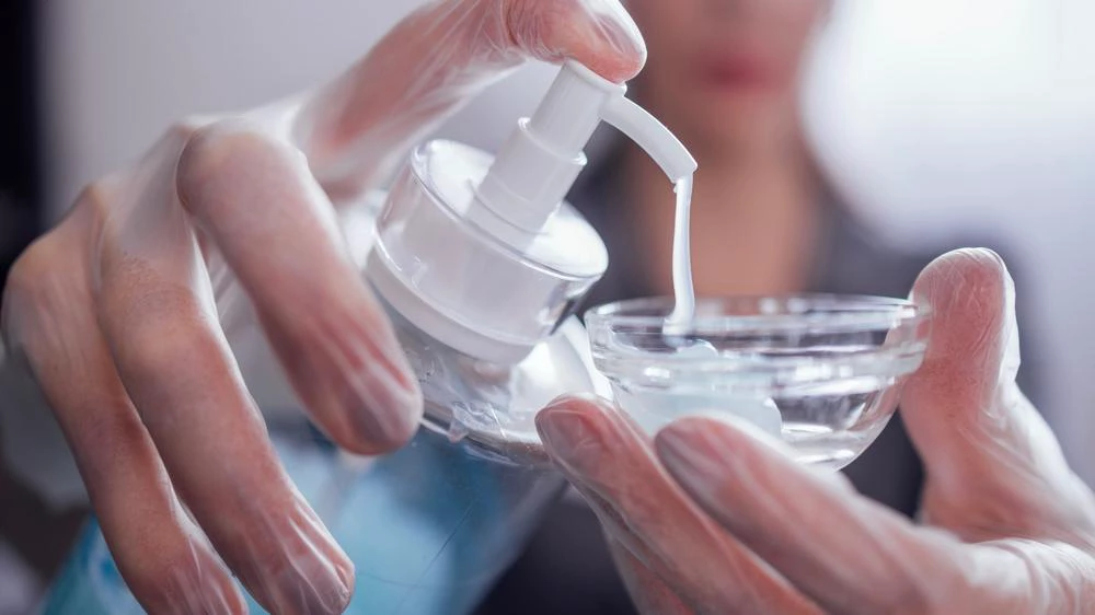 Anvisa proíbe o uso do fenol em todo o país Anvisa proíbe o uso do fenol em todo o país