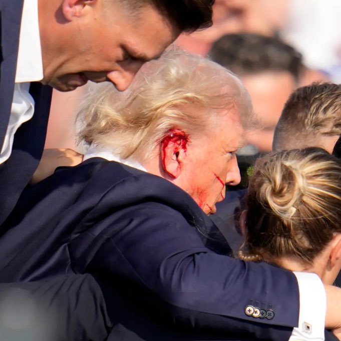 Donald Trump sofre tentativa de homicídio durante comício na Pensilvânia Donald Trump sofre tentativa de homicídio durante comício na Pensilvânia