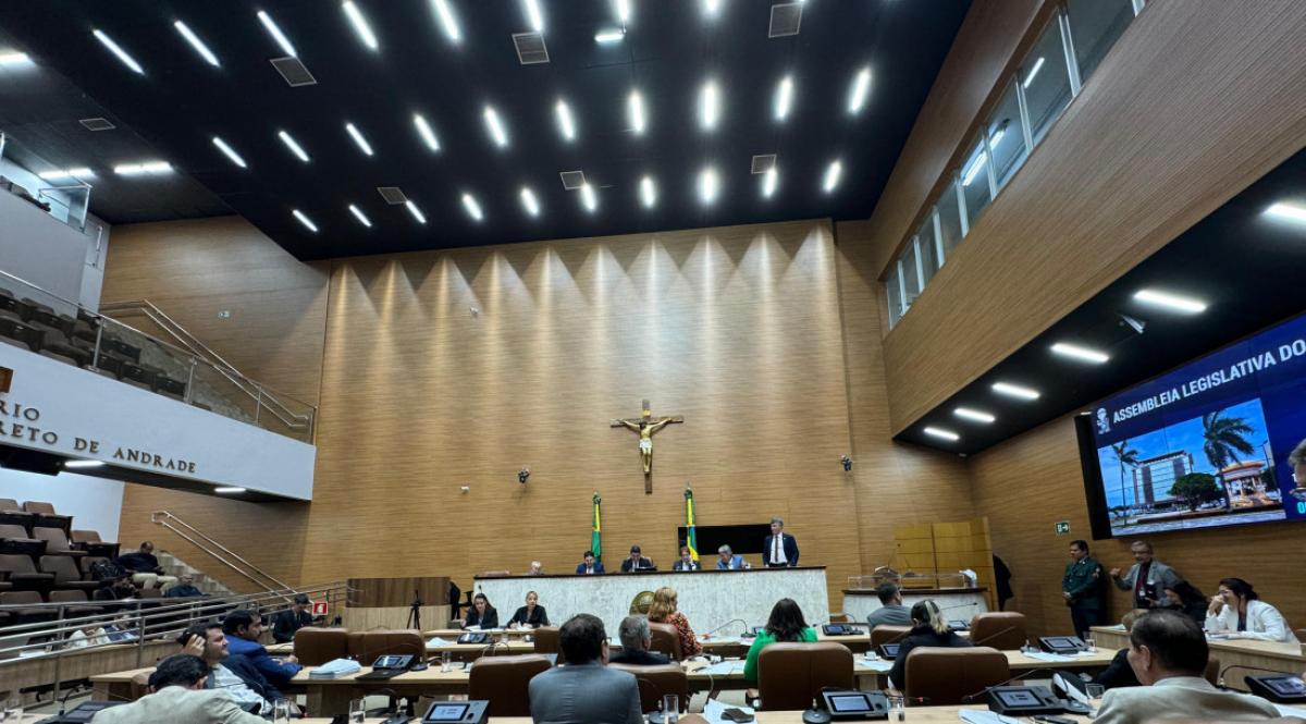 Alese aprova reajuste salarial e gratificações para profissionais da segurança pública em Sergipe Alese aprova reajuste salarial e gratificações para profissionais da segurança pública em Sergipe